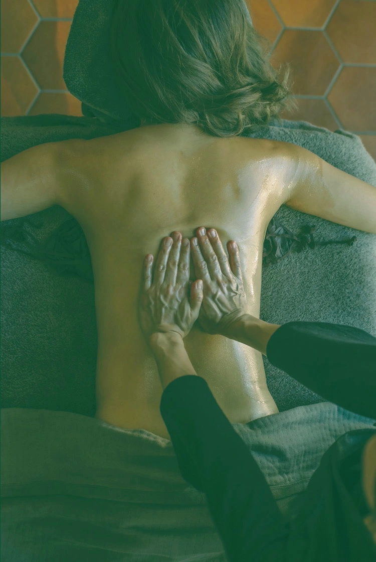 アーユルヴェーダ「アビヤンガ」による